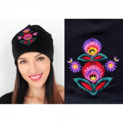 Kokofolk  - ludowa czapka z łowickim motywem kwiatowym. Dodatek do ubioru w ludowym stylu