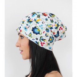 Kokofolk - folkowa czapka z motywem inspirowanym kaszubskim haftem. Ludowy dodatek do ubrania